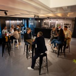 Photo d'un espace de coworking avec un événement afterwork à Vire Normandie